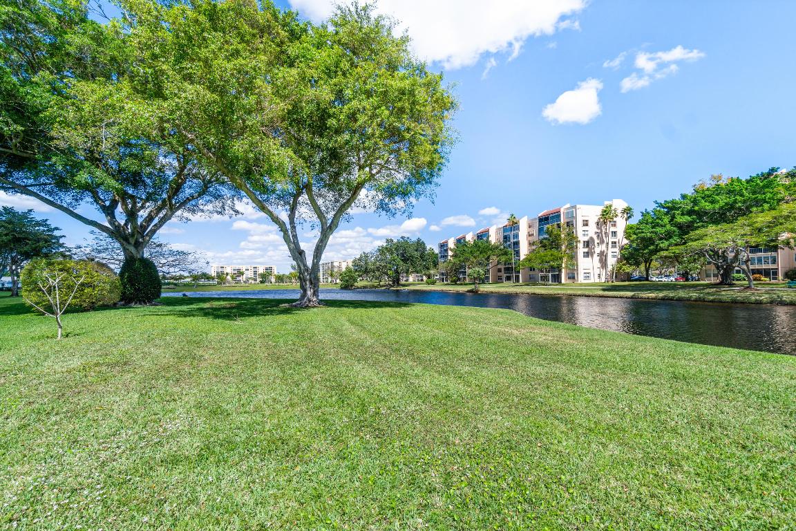 27 Abbey Lane 103, Delray Beach Unit: 103