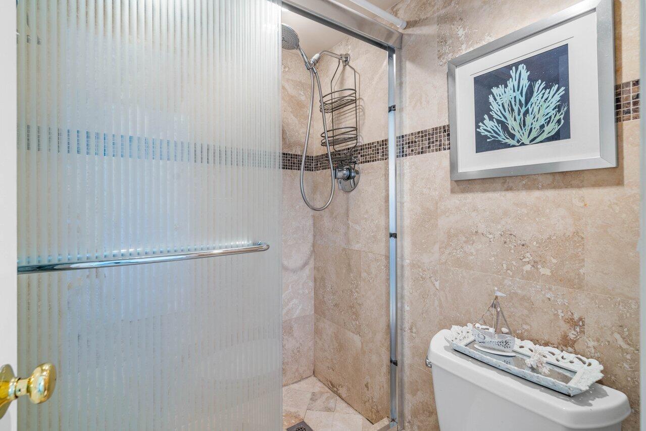 2455 Lindell Boulevard 3402