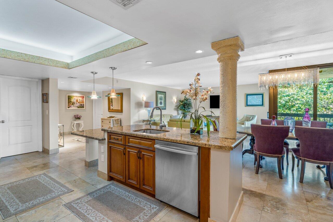 2455 Lindell Boulevard 3402