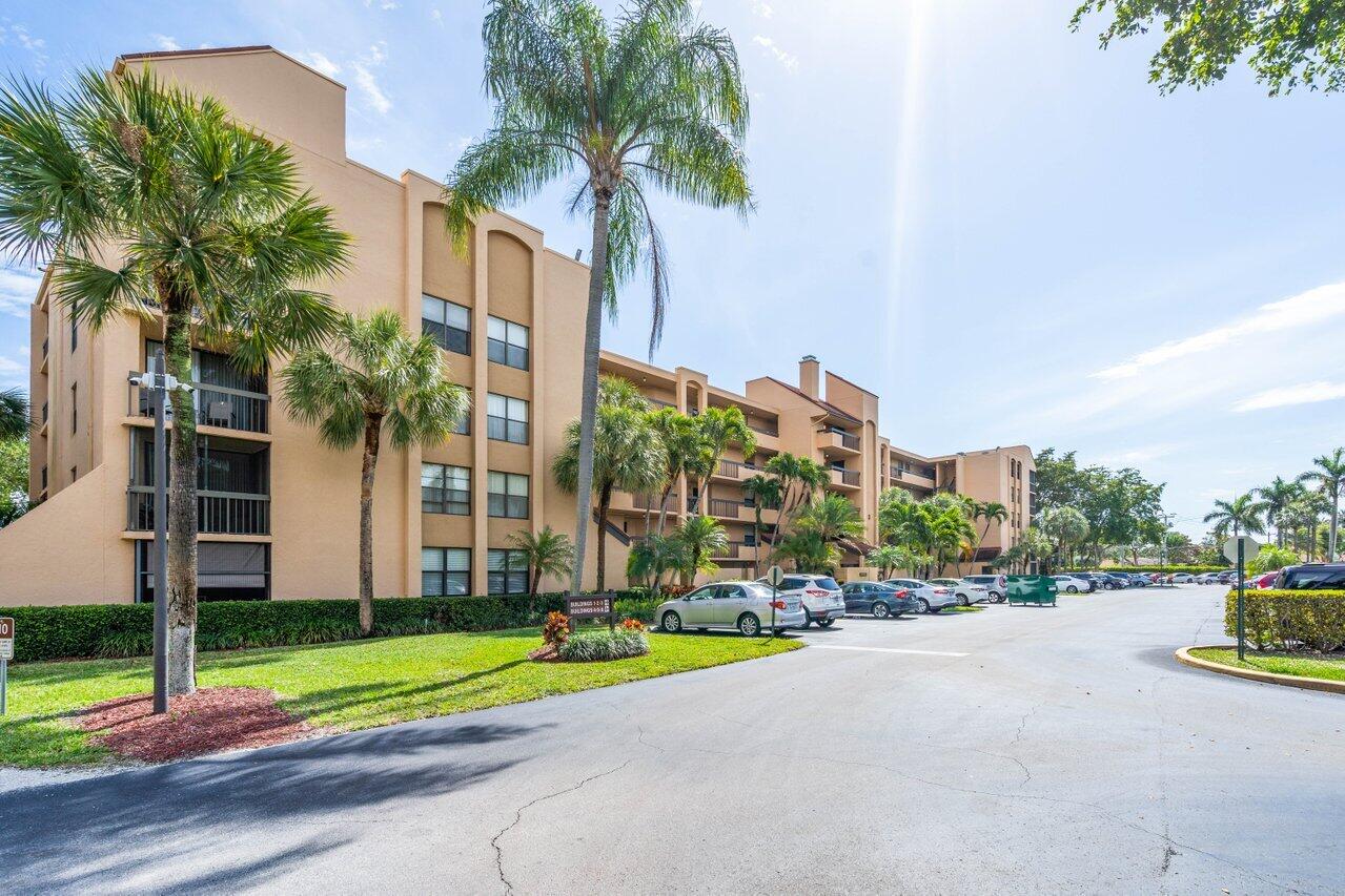 2455 Lindell Boulevard 3402