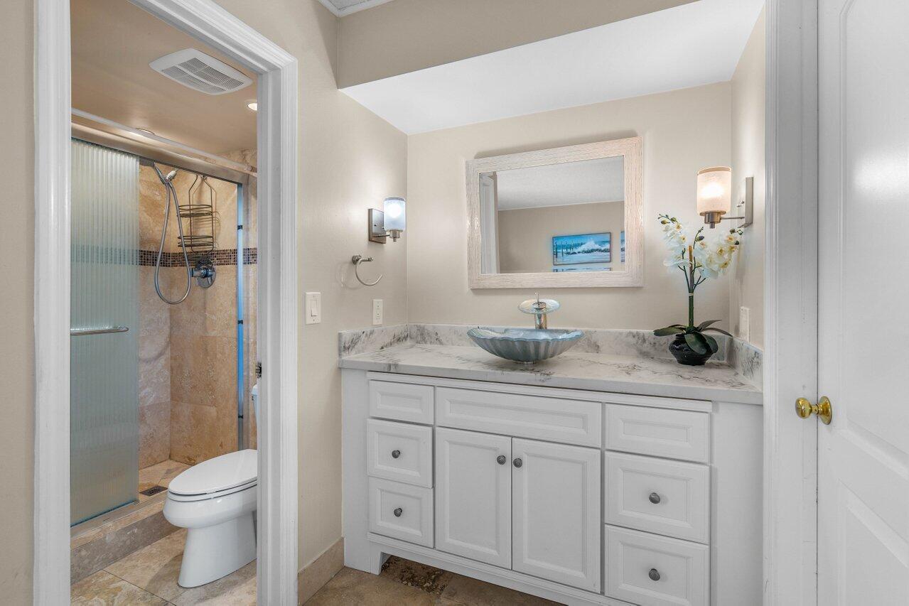 2455 Lindell Boulevard 3402