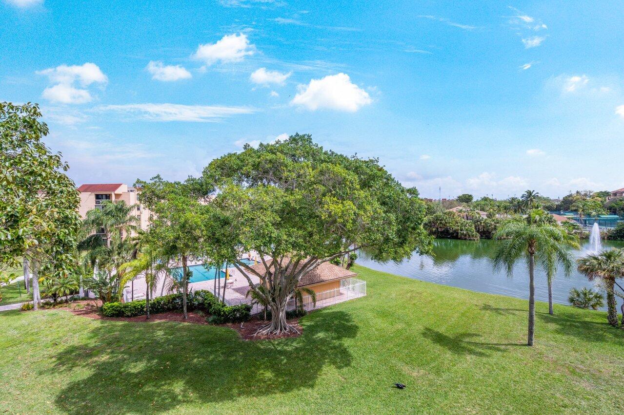 2455 Lindell Boulevard 3402