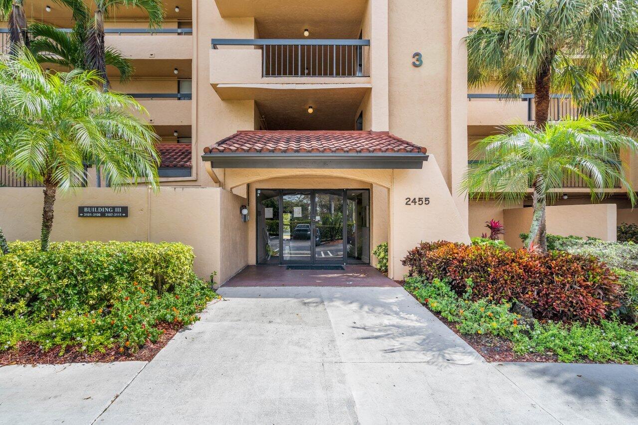 2455 Lindell Boulevard 3402