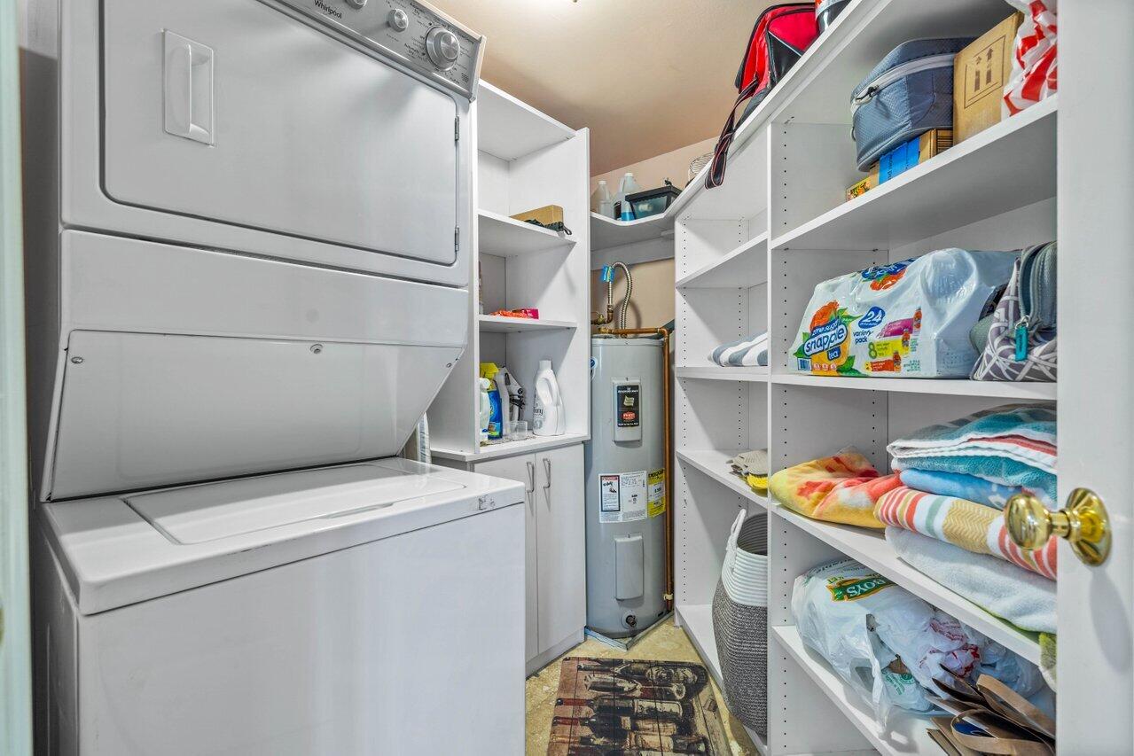 2455 Lindell Boulevard 3402