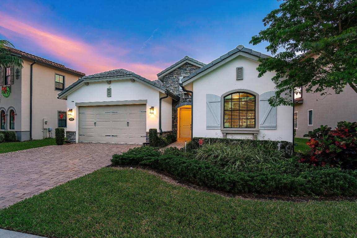 8475 Grand Prix Lane, Boynton Beach
