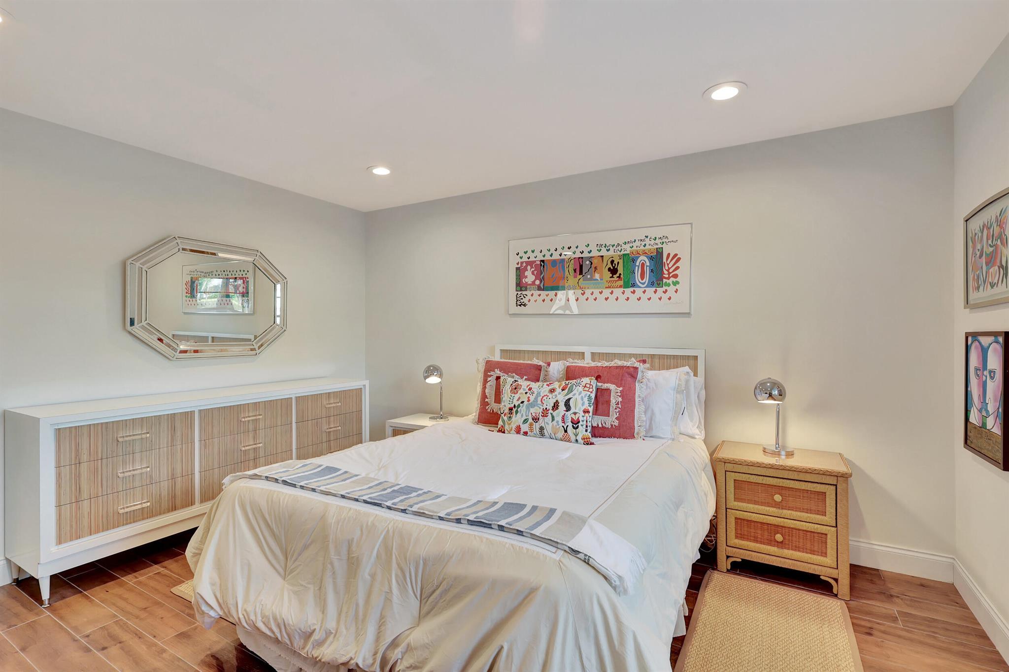 17 Stratford Drive A