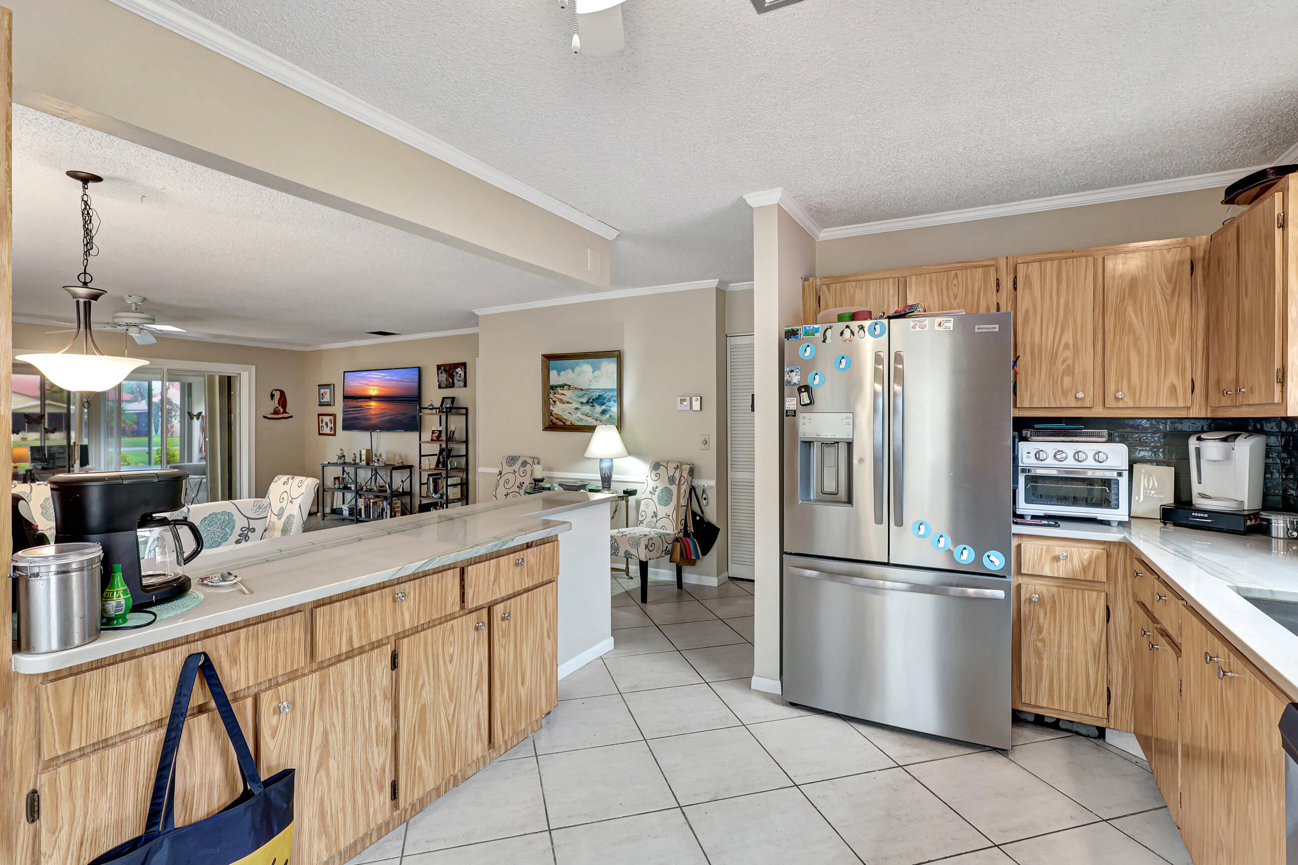 5162 Mirror Lakes Boulevard