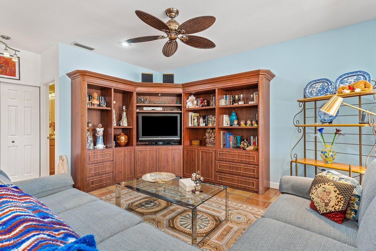 31 Woods Lane