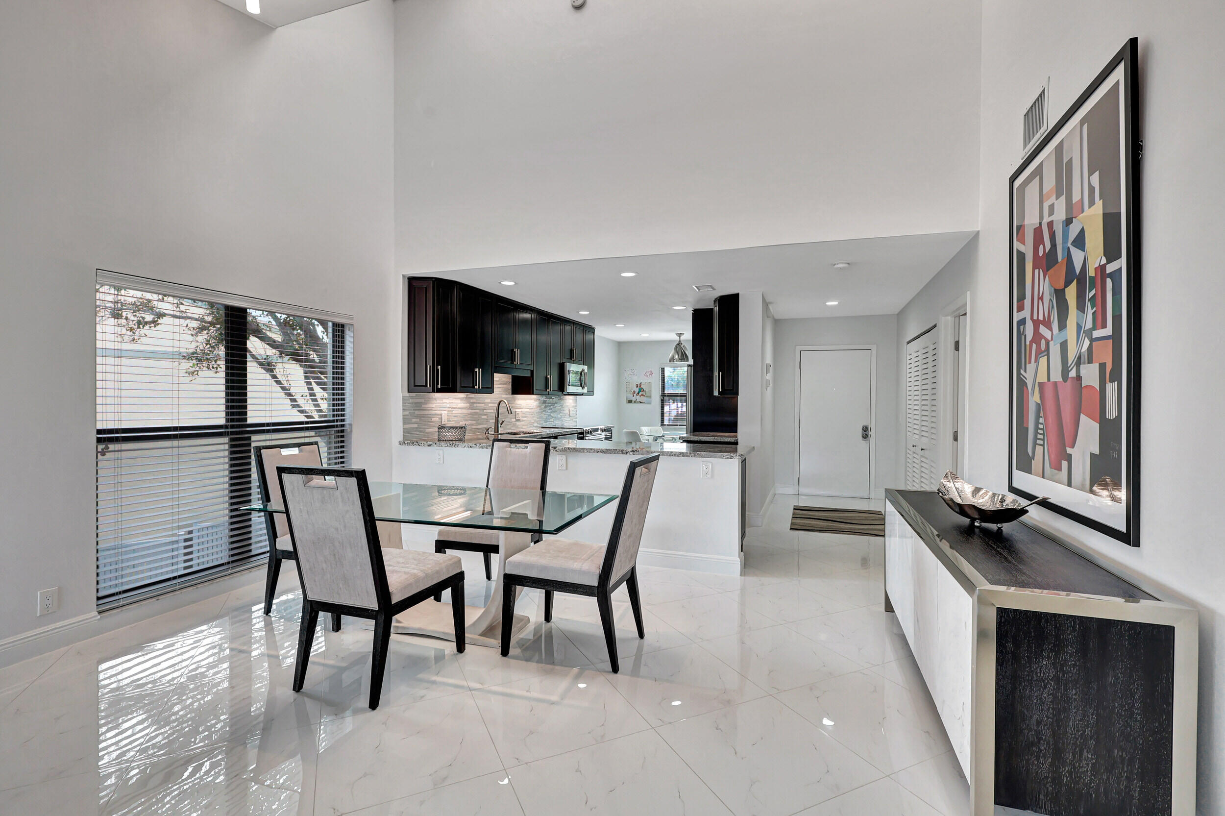 13 Eastgate Drive D