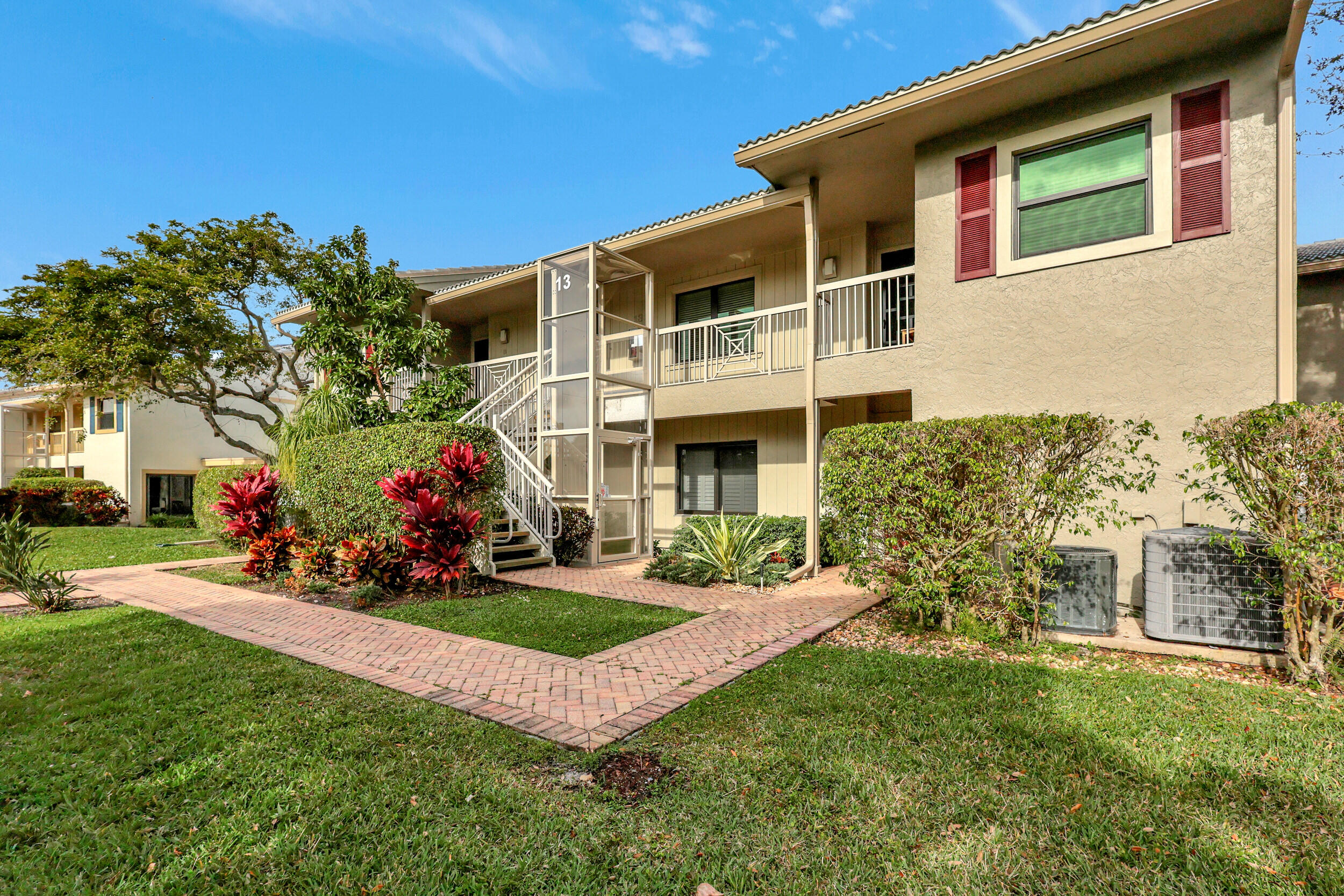 13 Eastgate Drive D