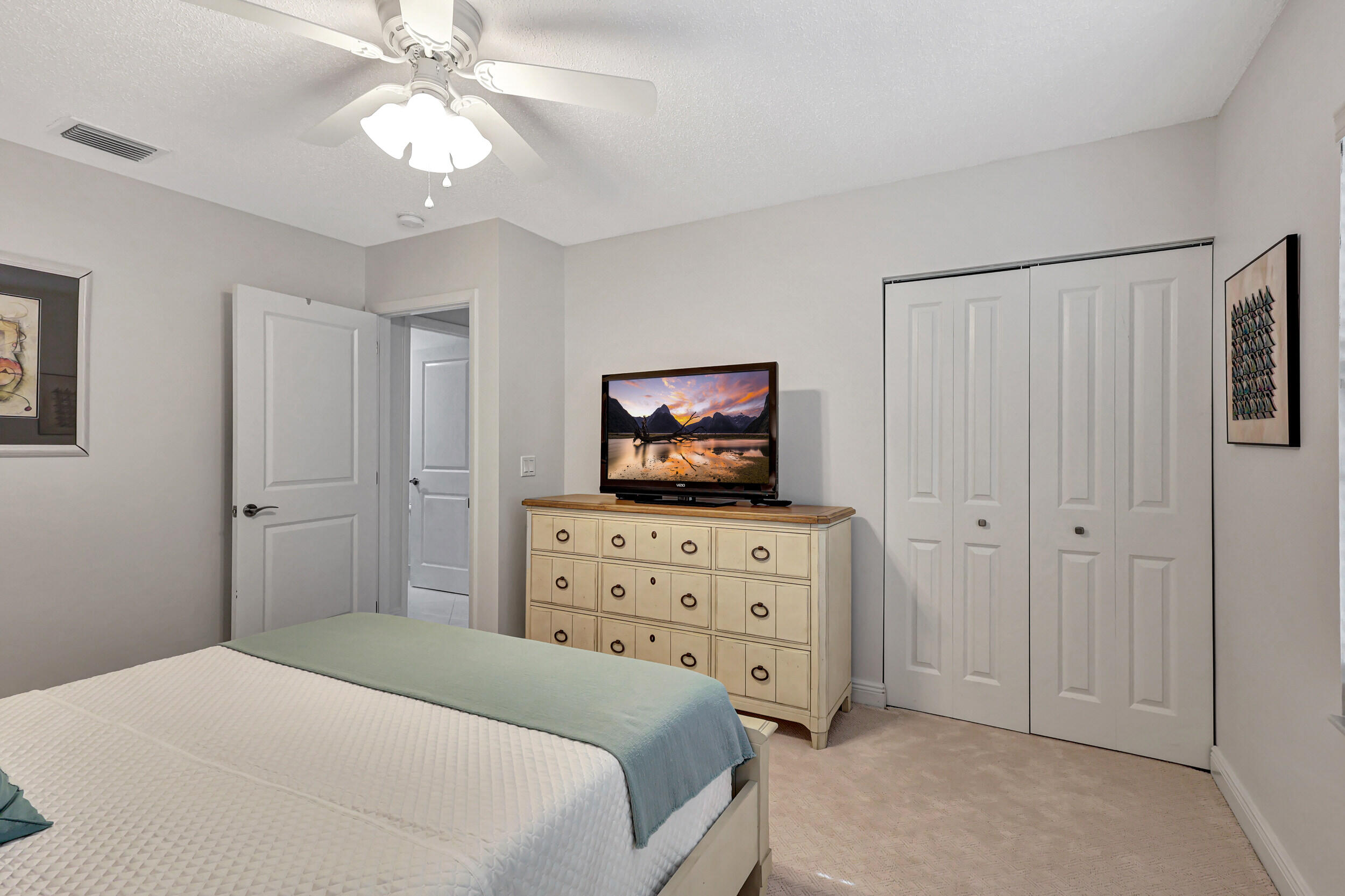 13 Eastgate Drive D