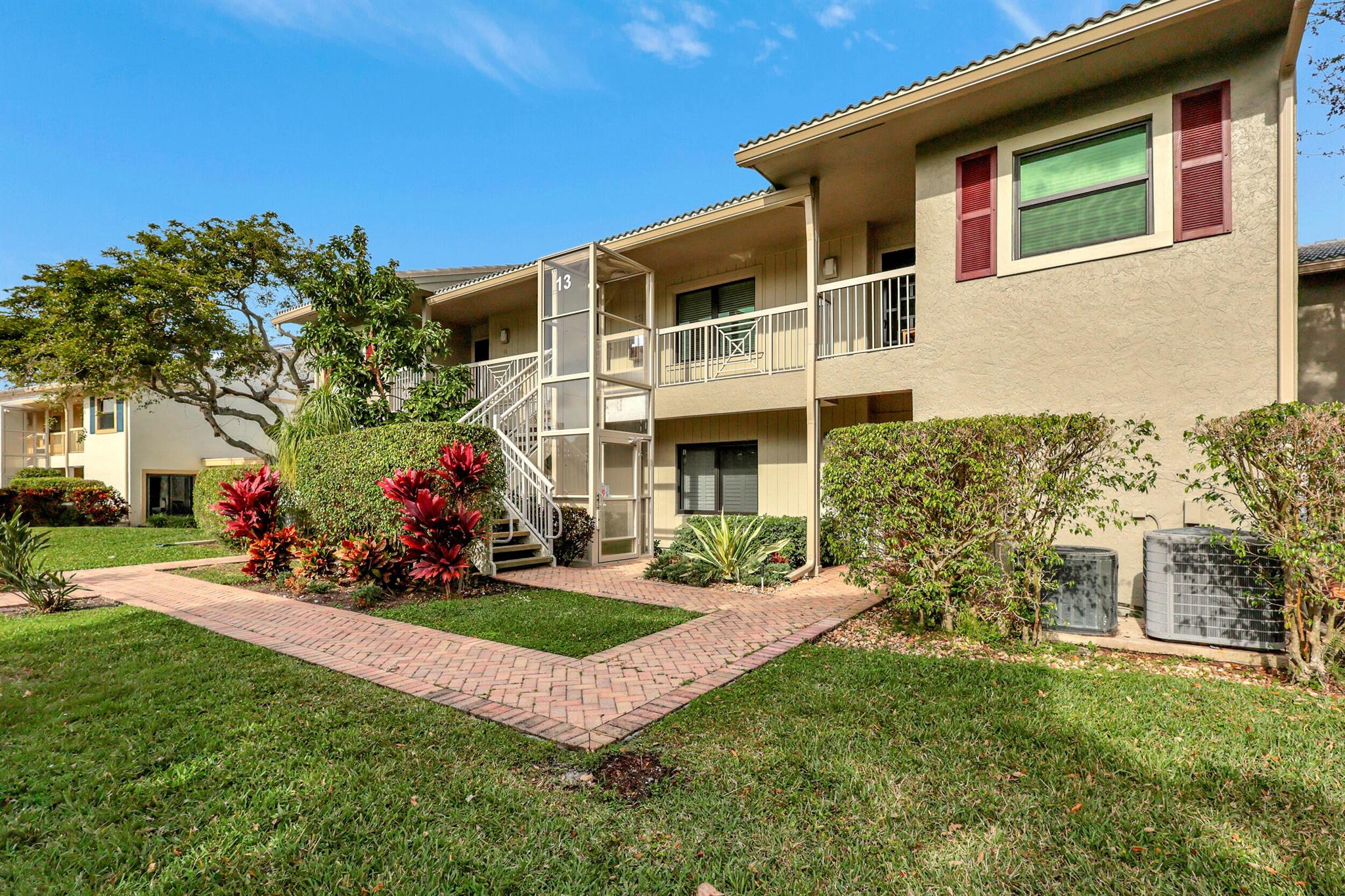13 Eastgate Drive D