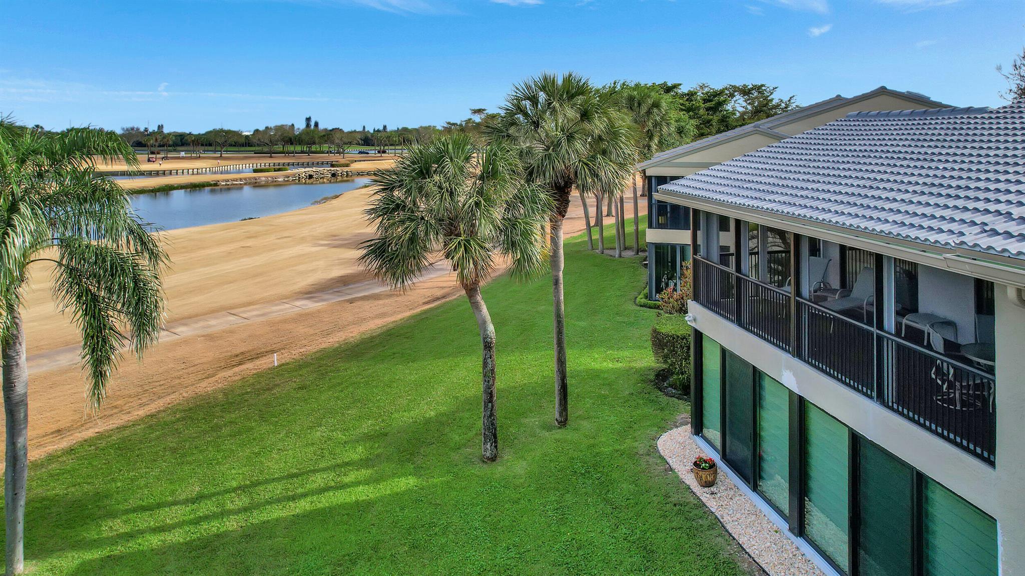13 Eastgate Drive D