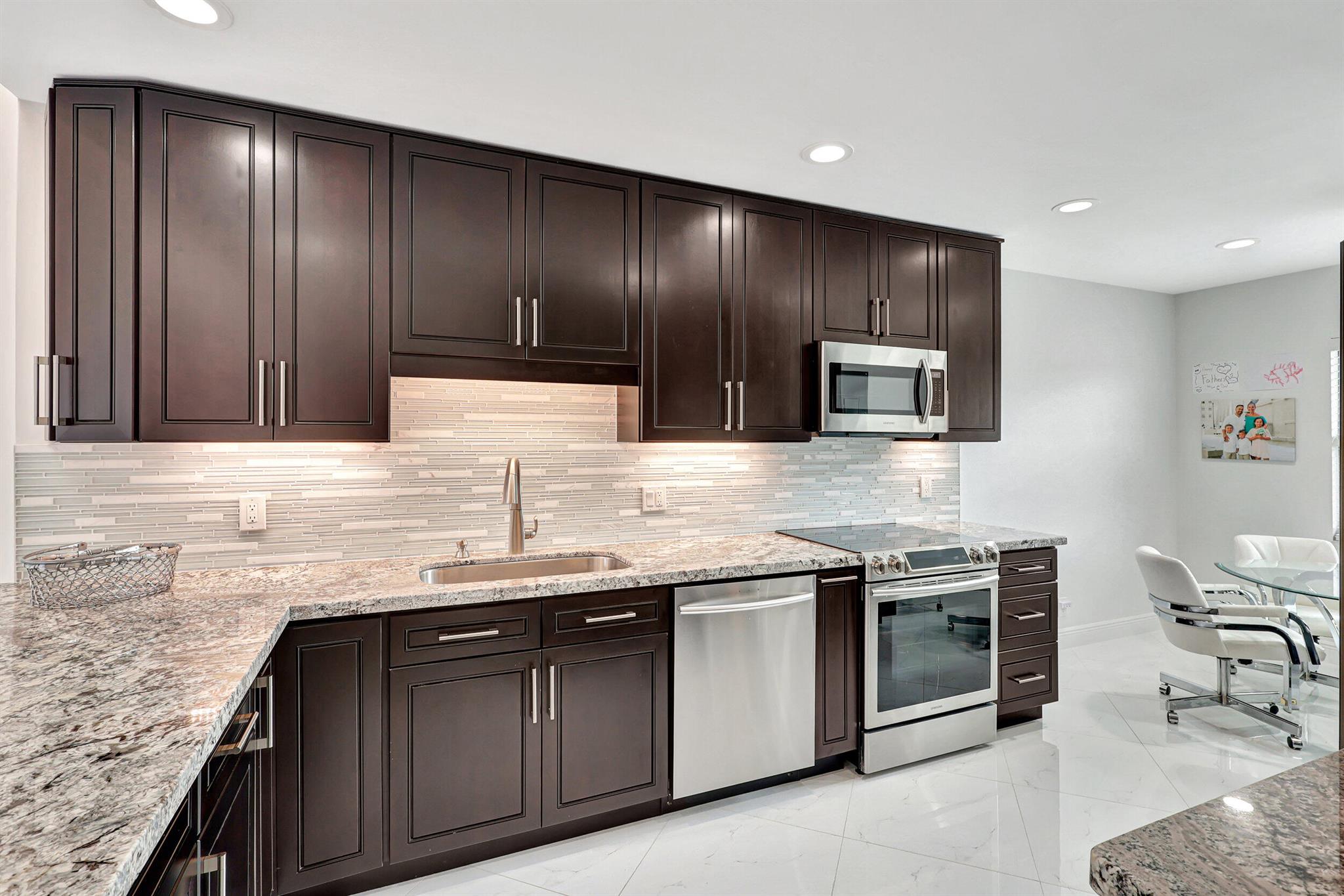 13 Eastgate Drive D