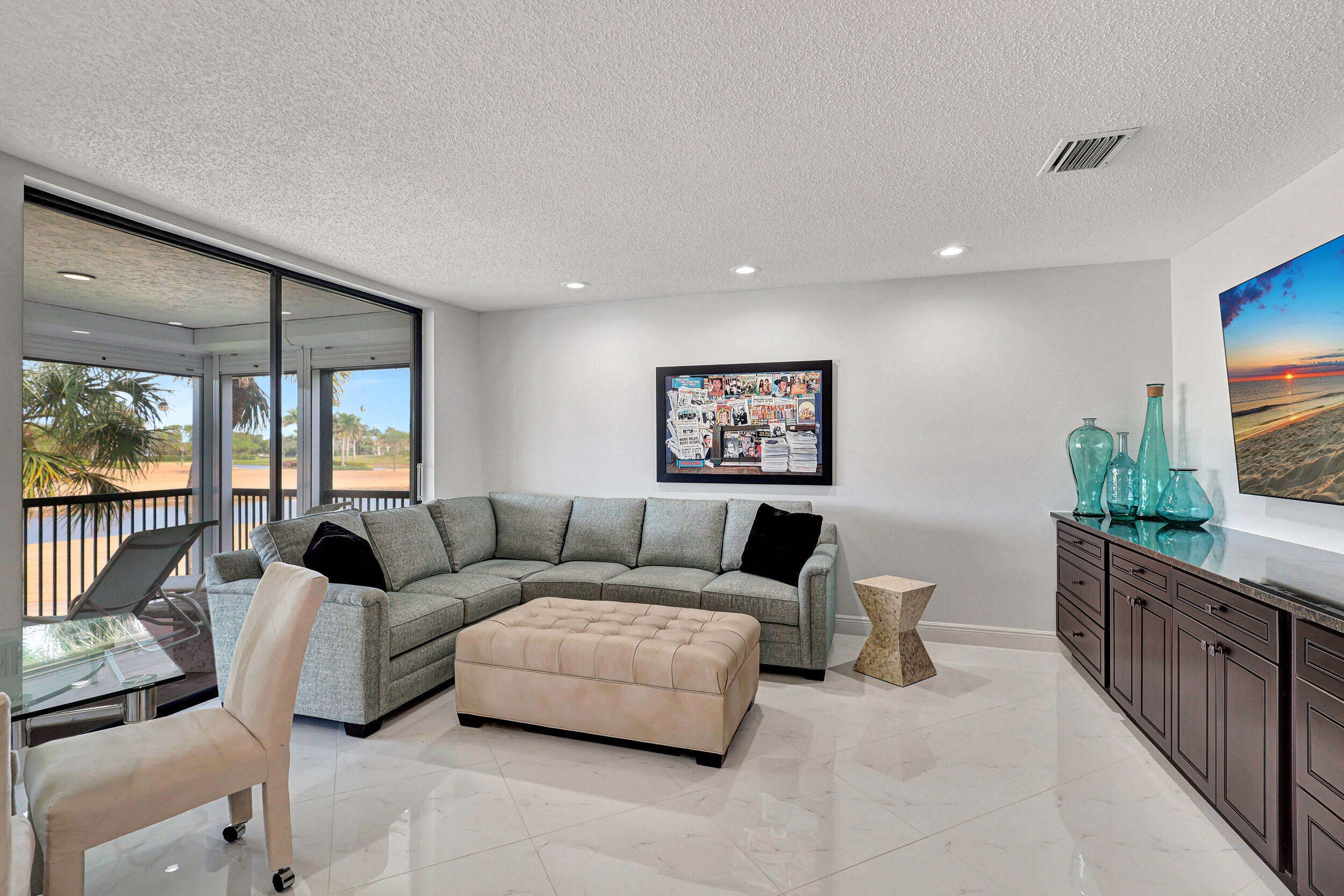 13 Eastgate Drive D