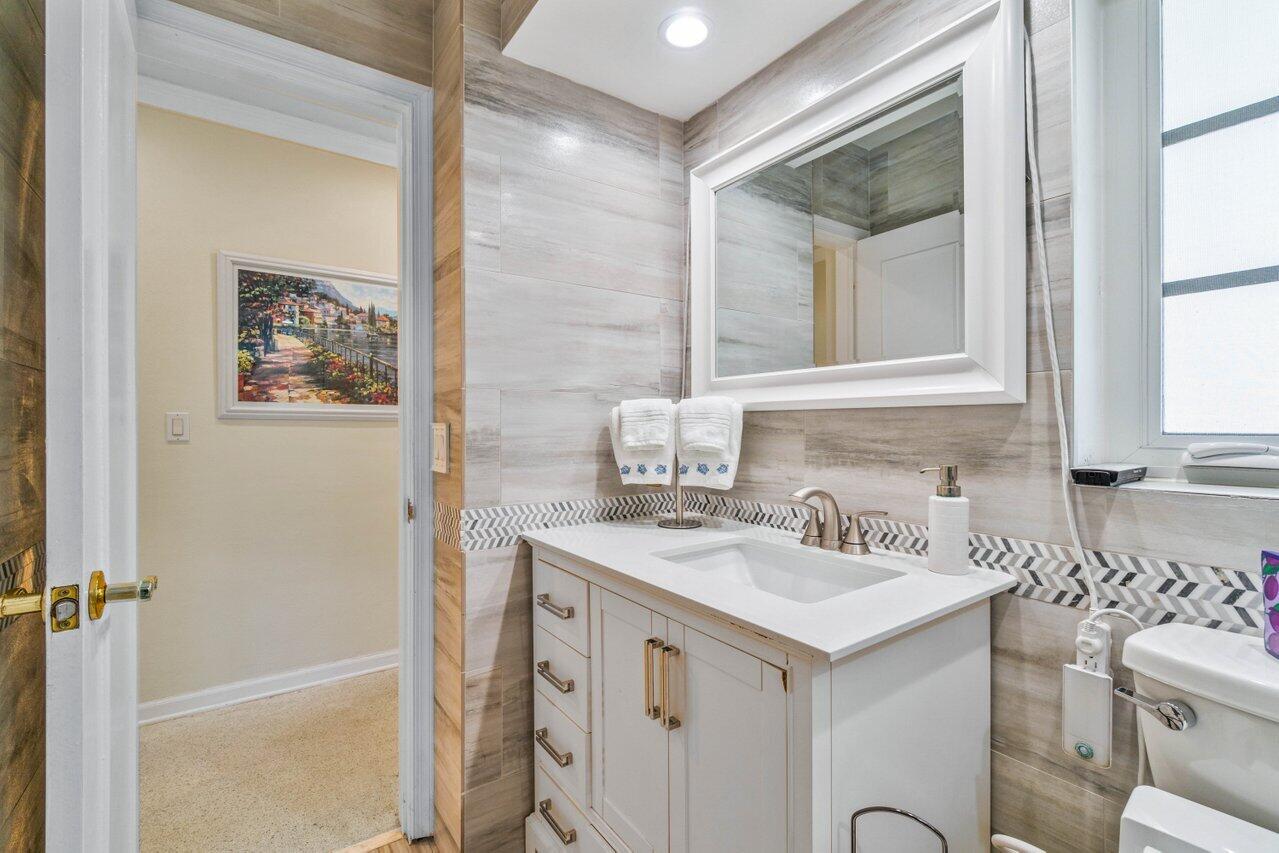 1035 Bermuda Gardens Rd Road