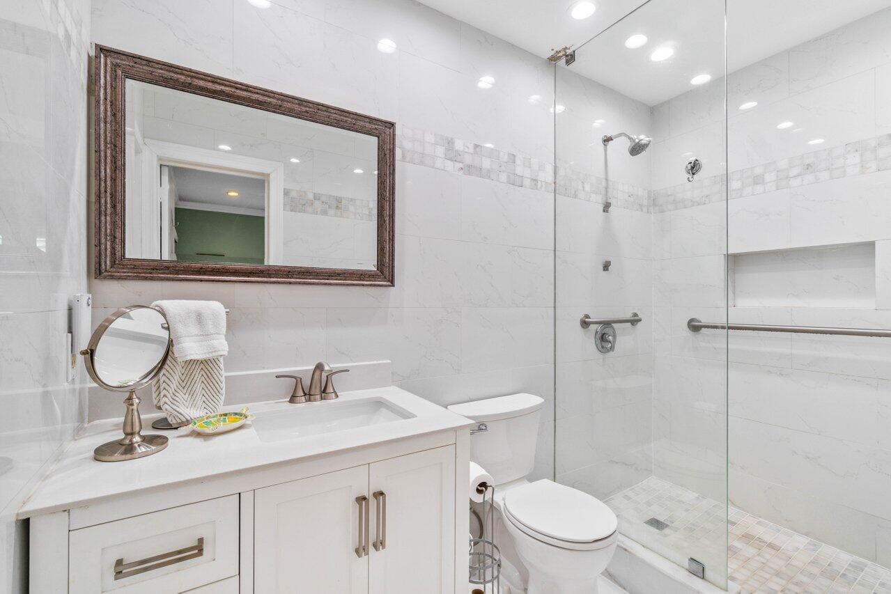 1035 Bermuda Gardens Rd Road