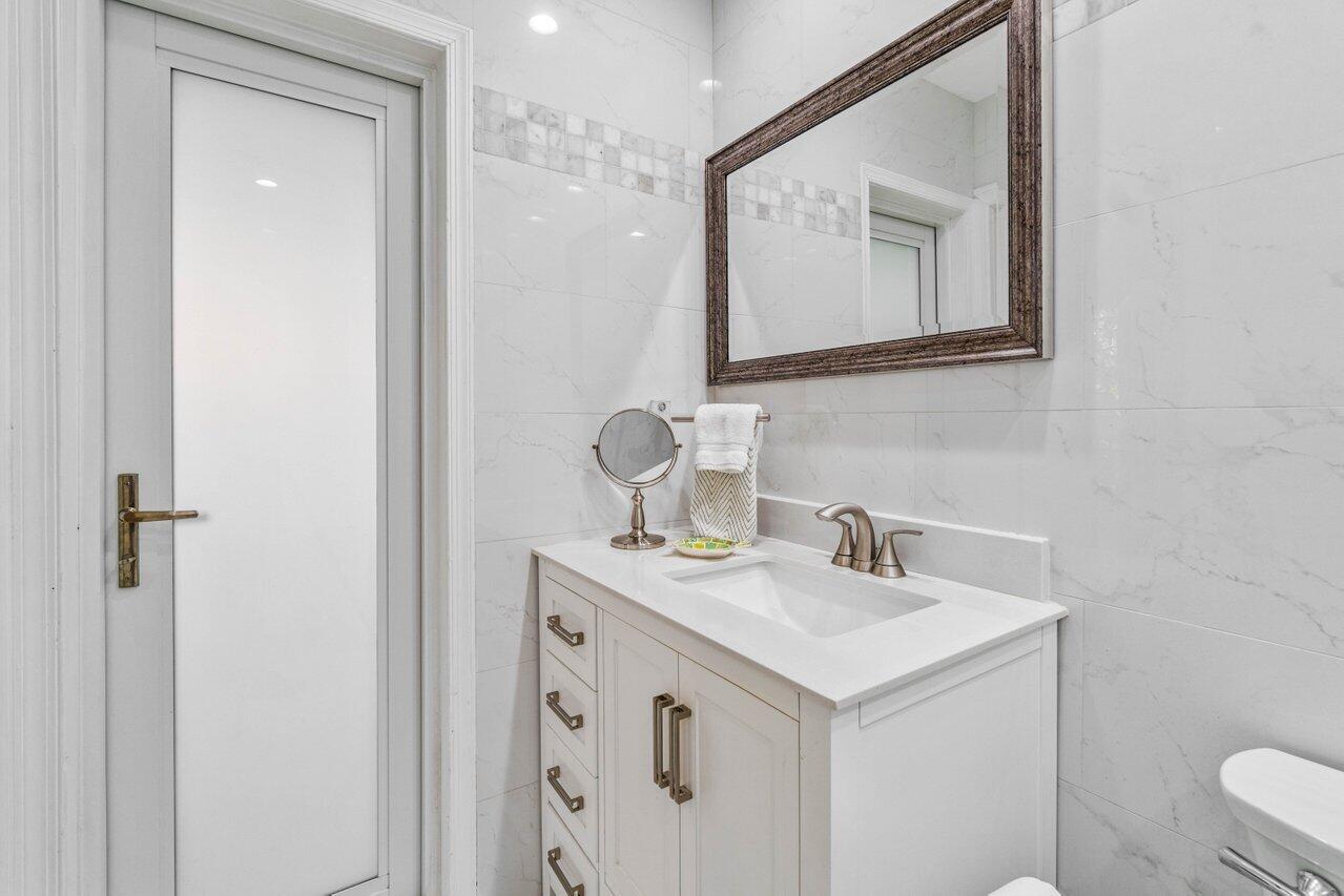 1035 Bermuda Gardens Rd Road