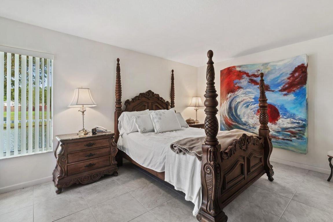 136 Village Walk Drive, Royal Palm Beach