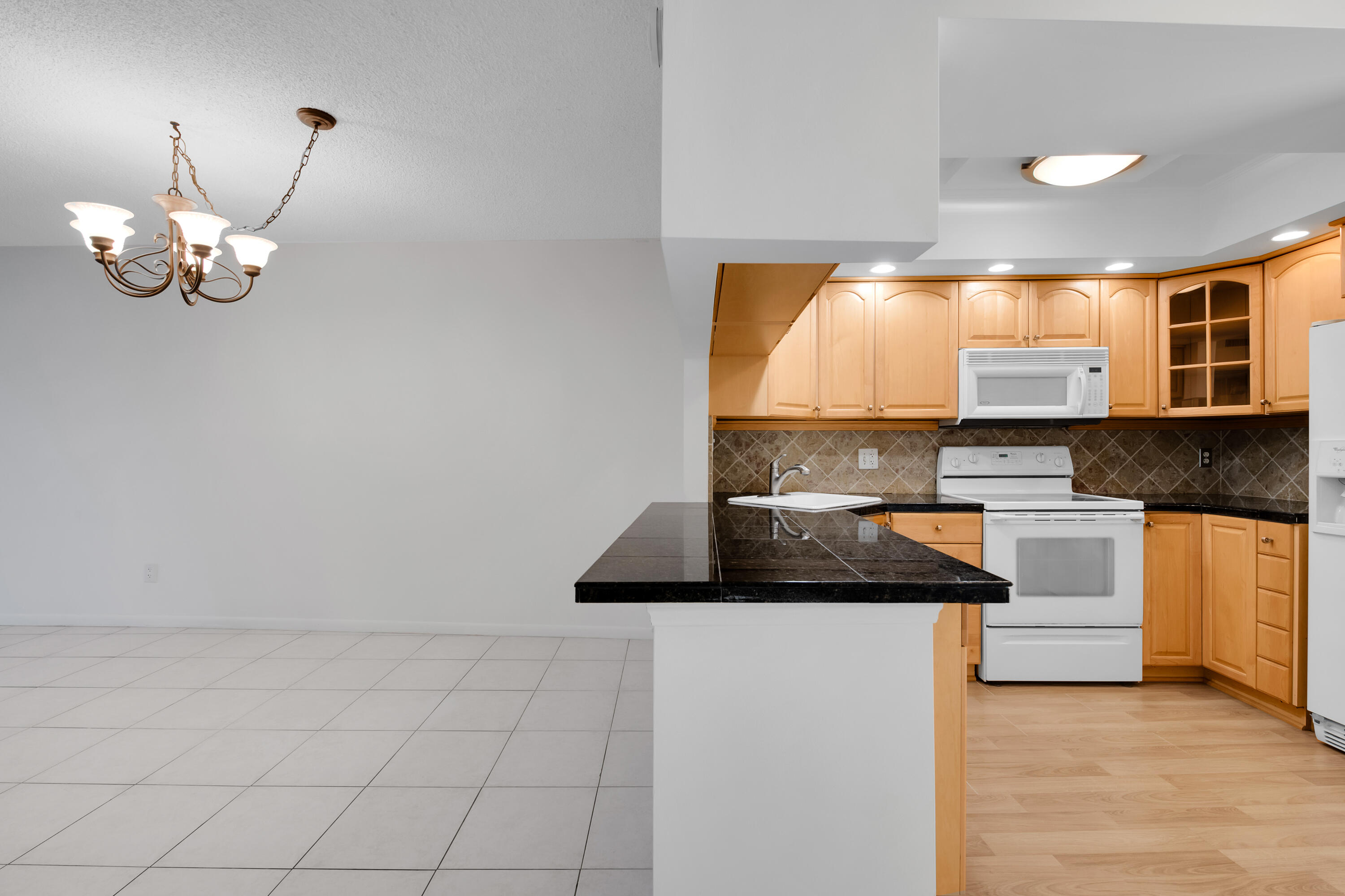 2731 NE 14th St Causeway 314, Pompano Beach Unit: 314