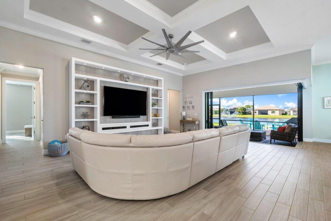 8441 Vaulting Drive, Lake Worth