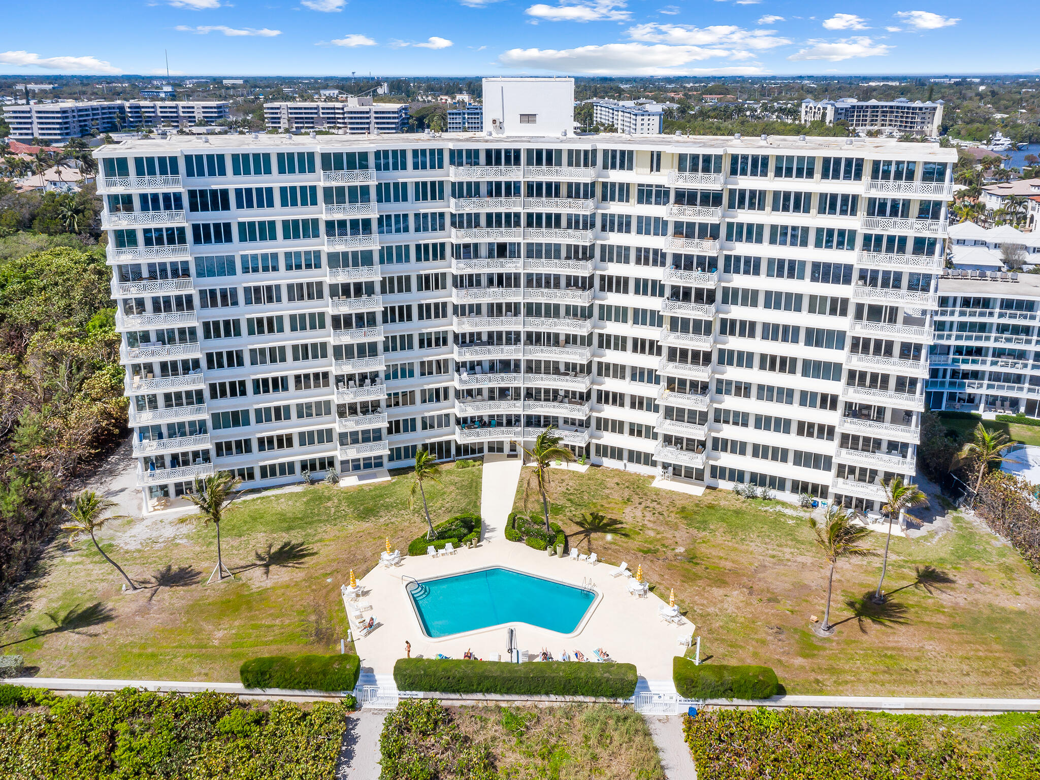 1225 S Ocean Boulevard 904