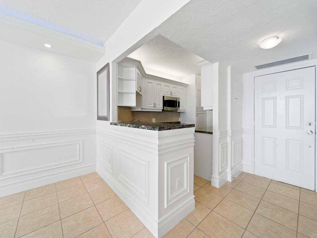 1225 S Ocean Boulevard 904