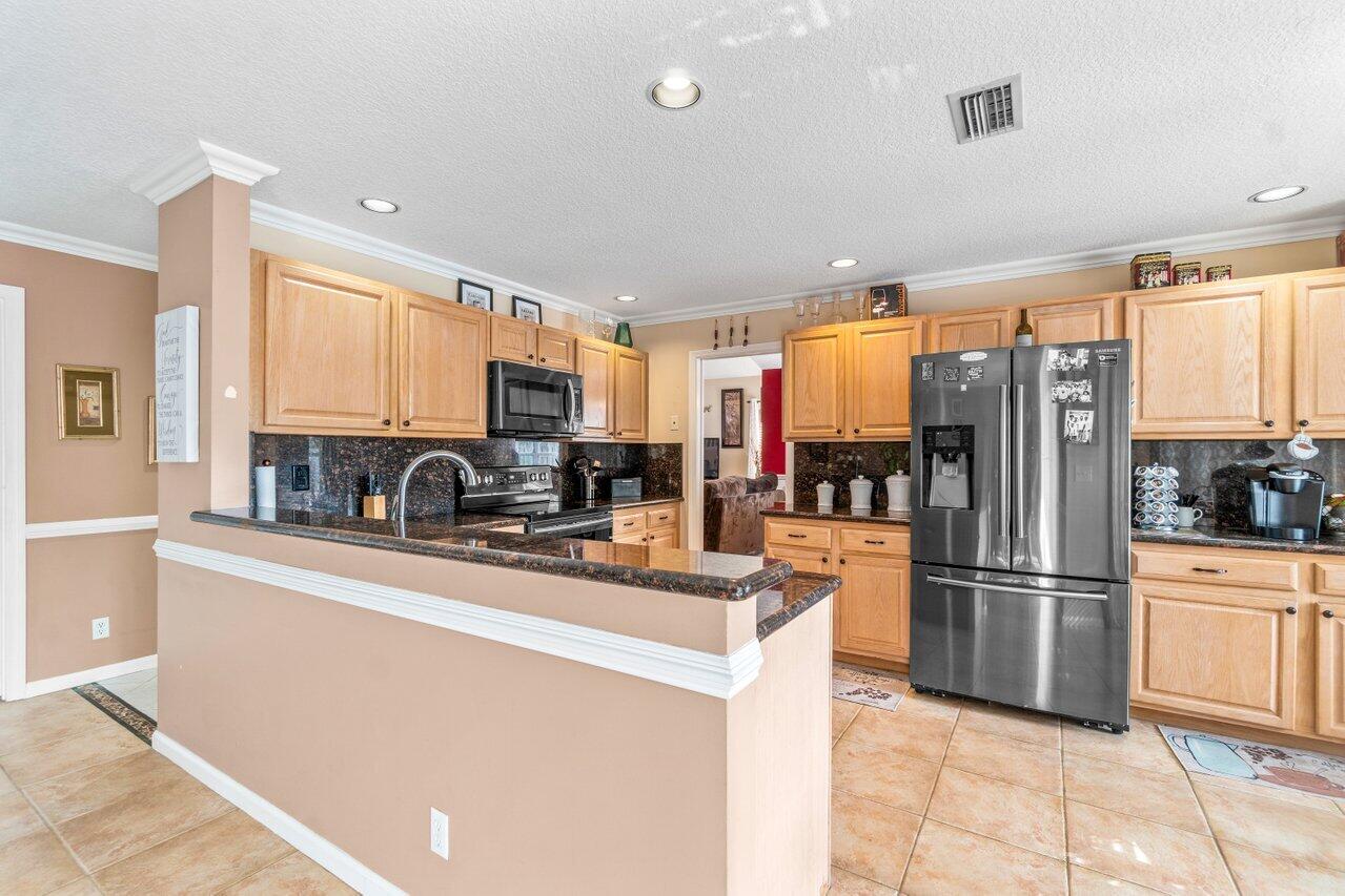 2915 NW 70th Avenue