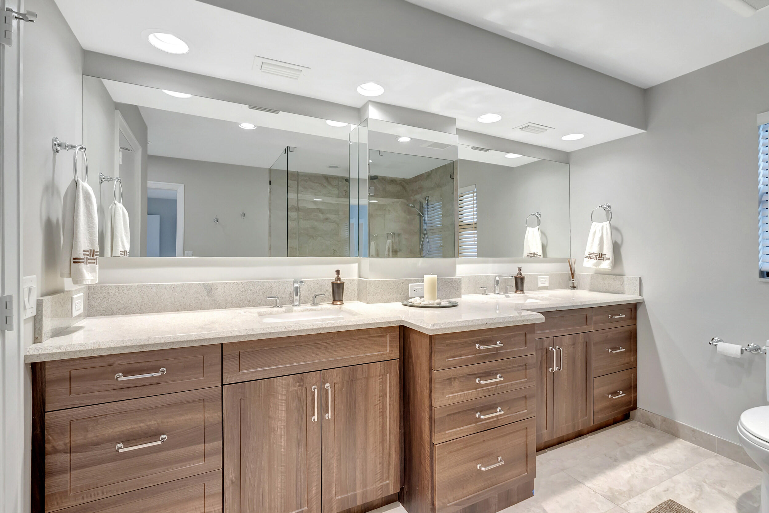 6708 Willow Wood Drive 1604