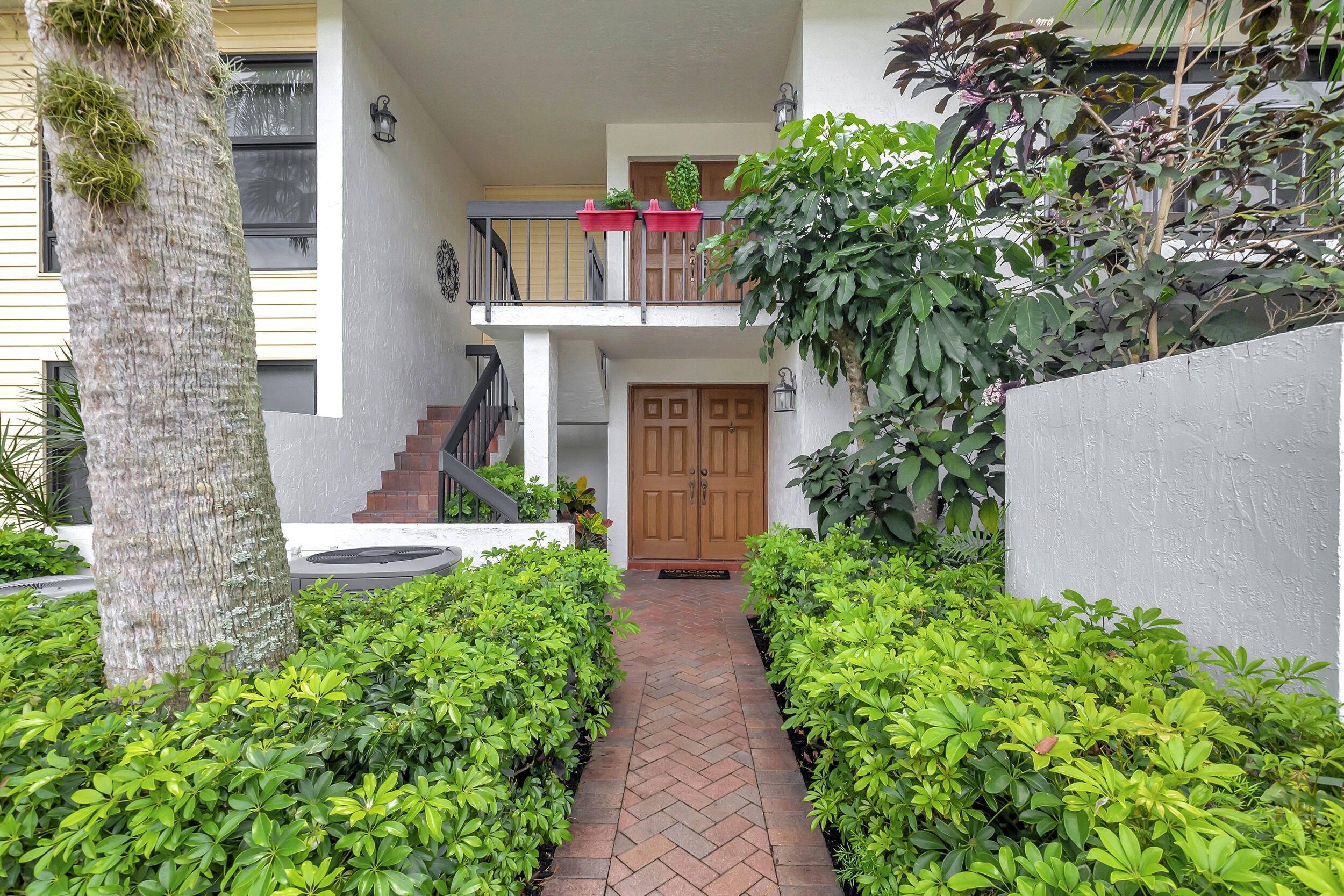 6708 Willow Wood Drive 1604