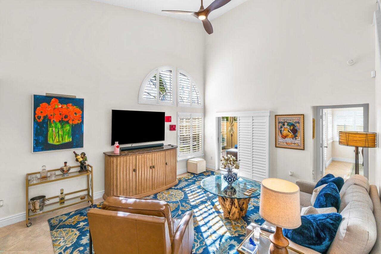 21419 Fairfield Lane