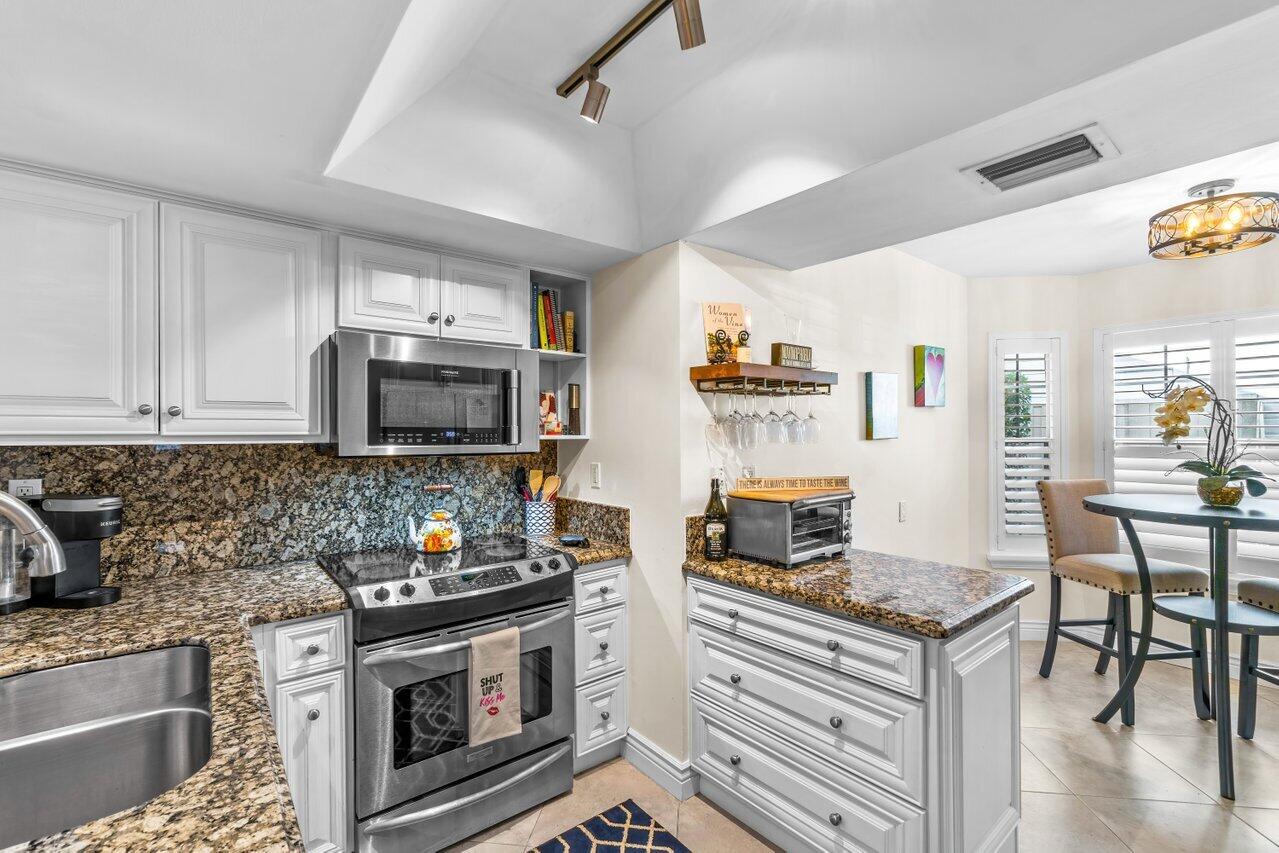 21419 Fairfield Lane