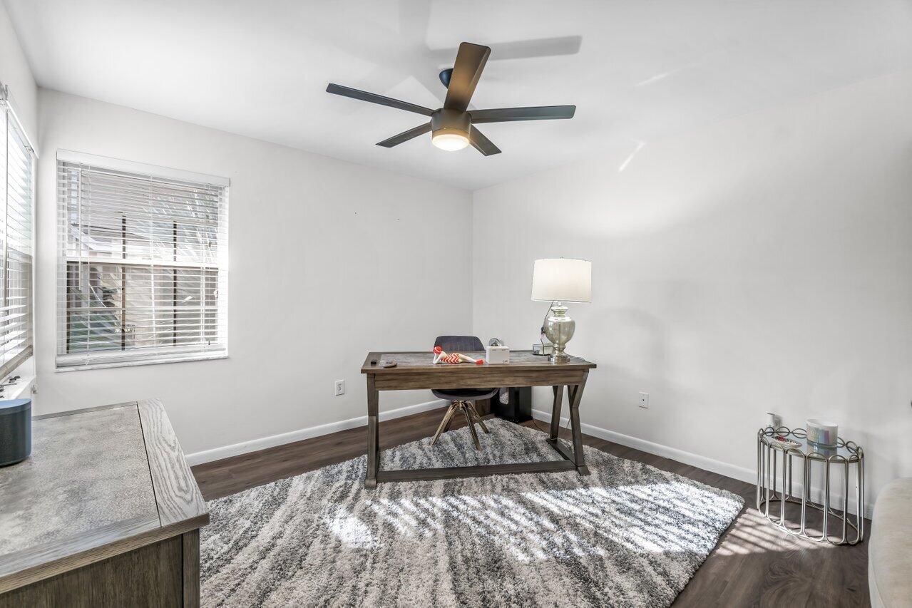 21419 Fairfield Lane