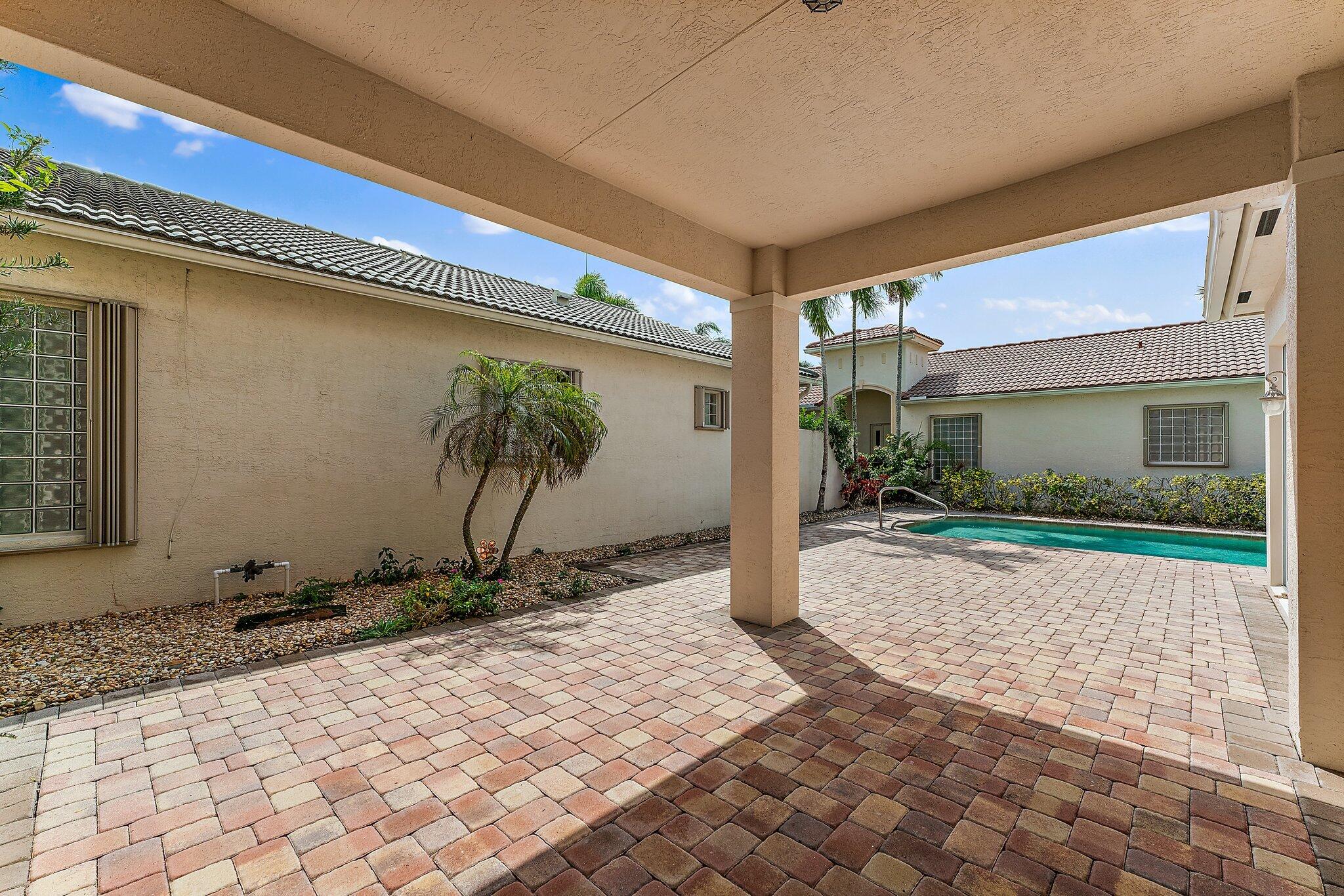 156 Isle Verde Way
