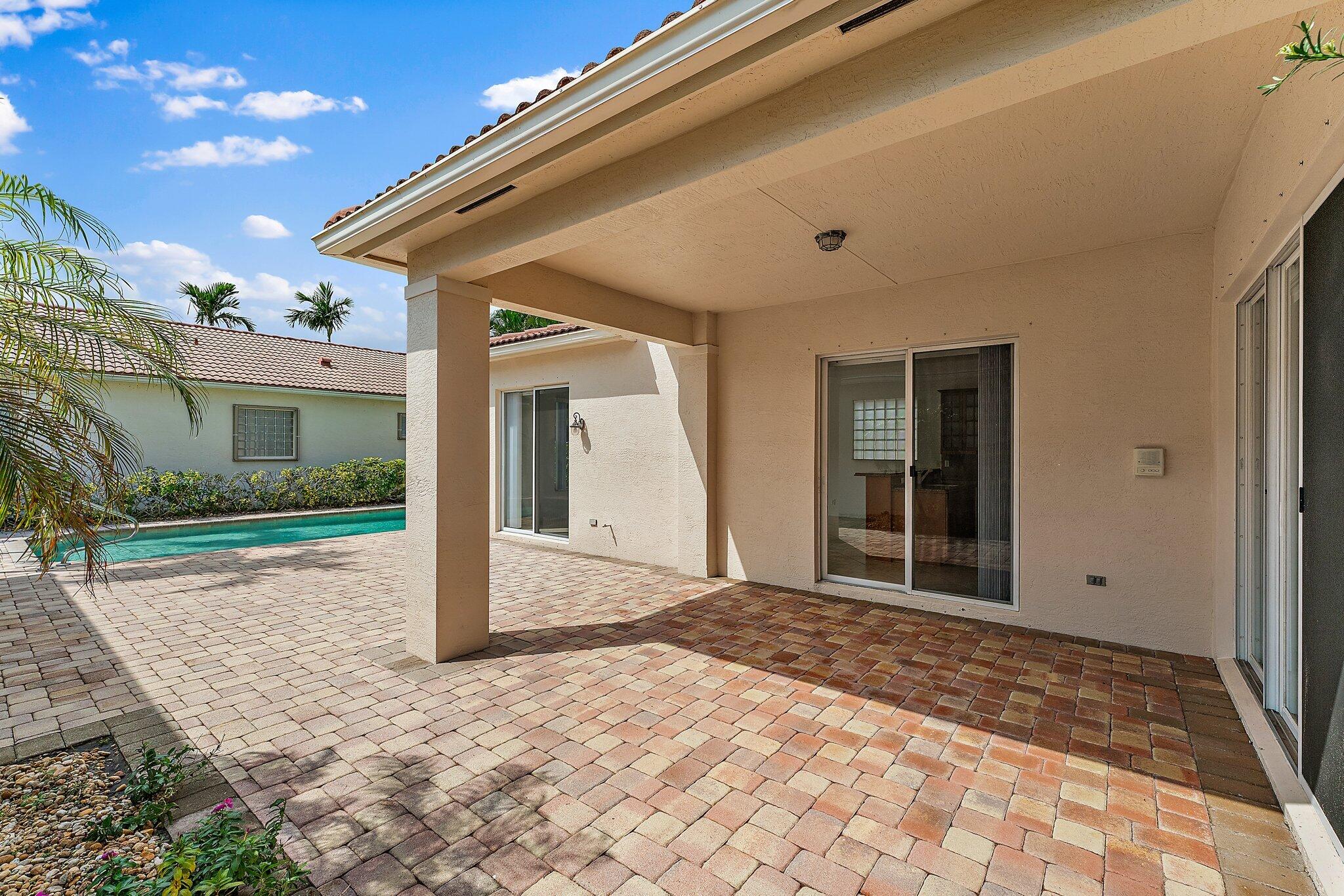 156 Isle Verde Way