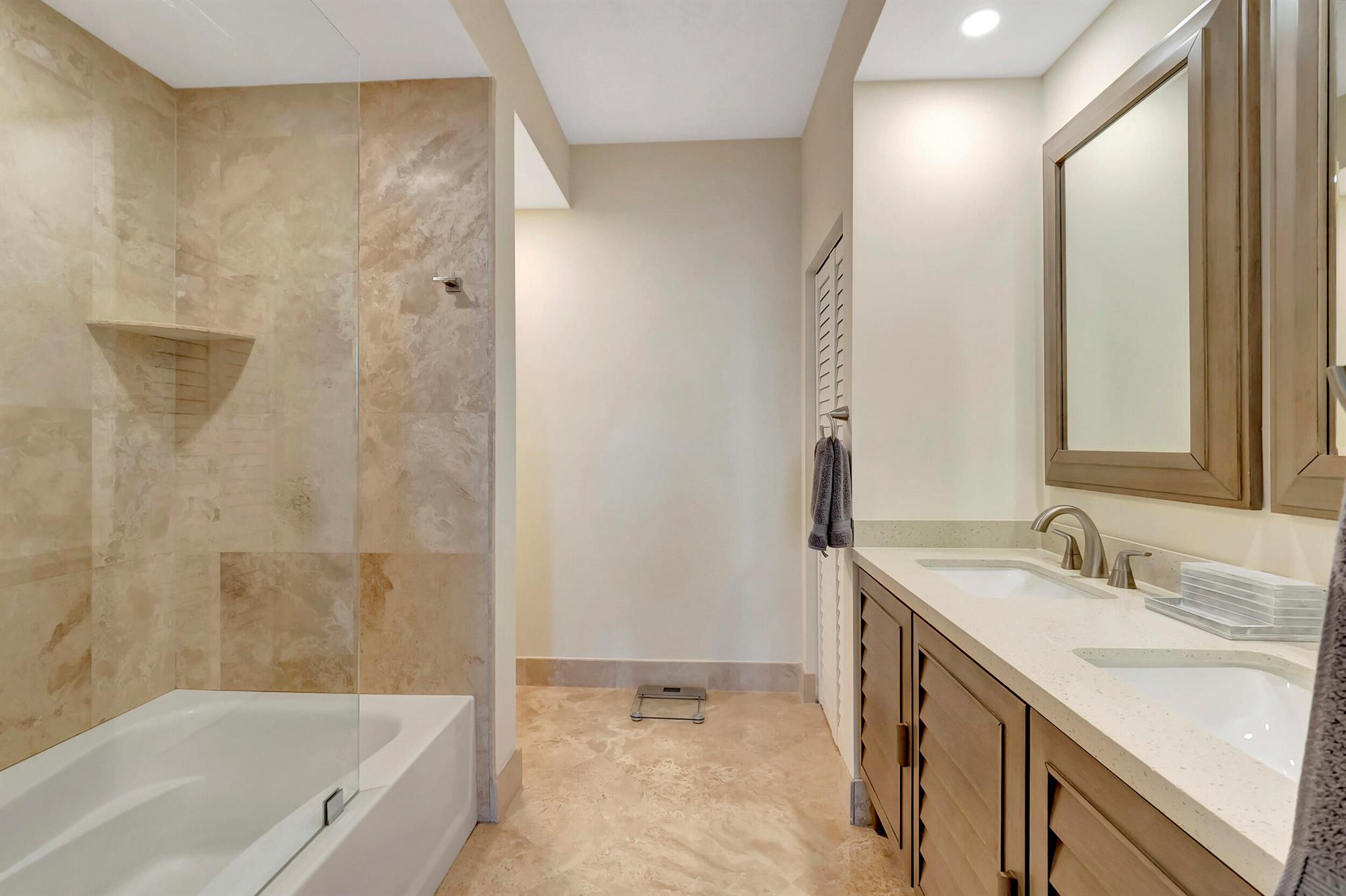 3606 S Ocean Boulevard Ph1003