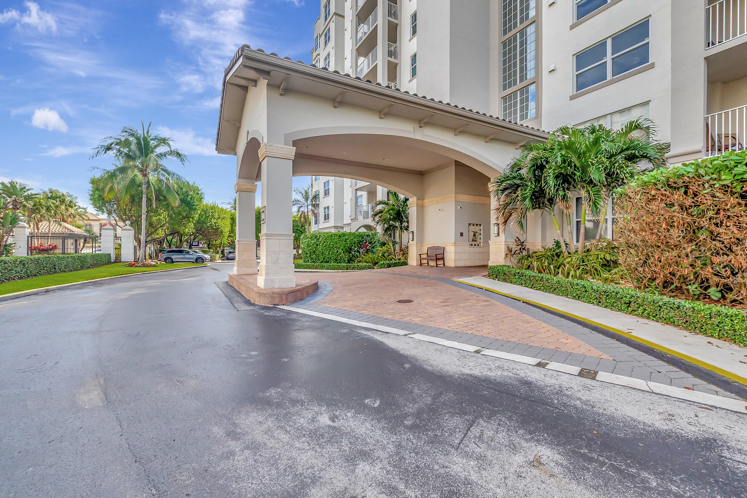 3606 S Ocean Boulevard Ph1003