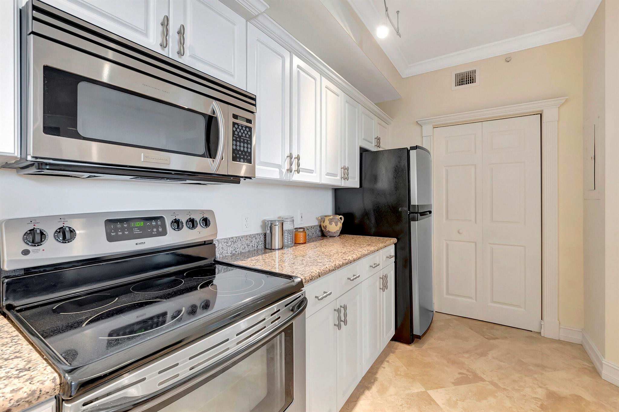 3606 S Ocean Boulevard Ph1003