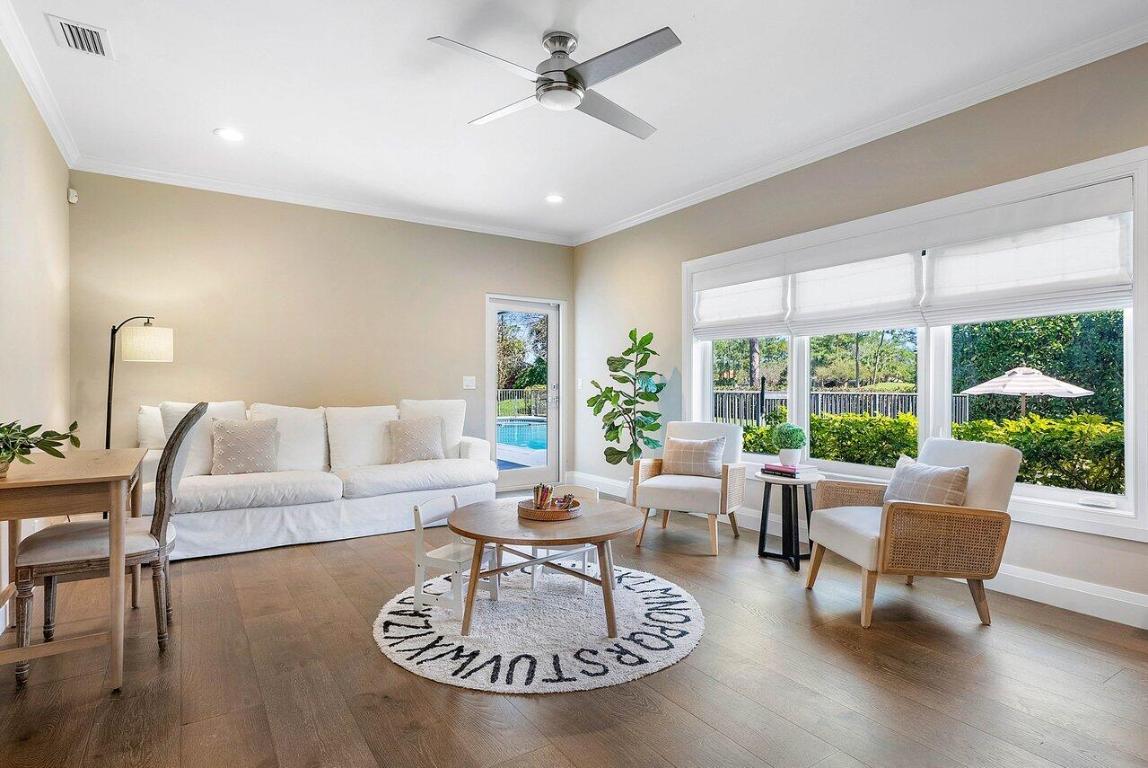 570 N Country Club Drive, Atlantis