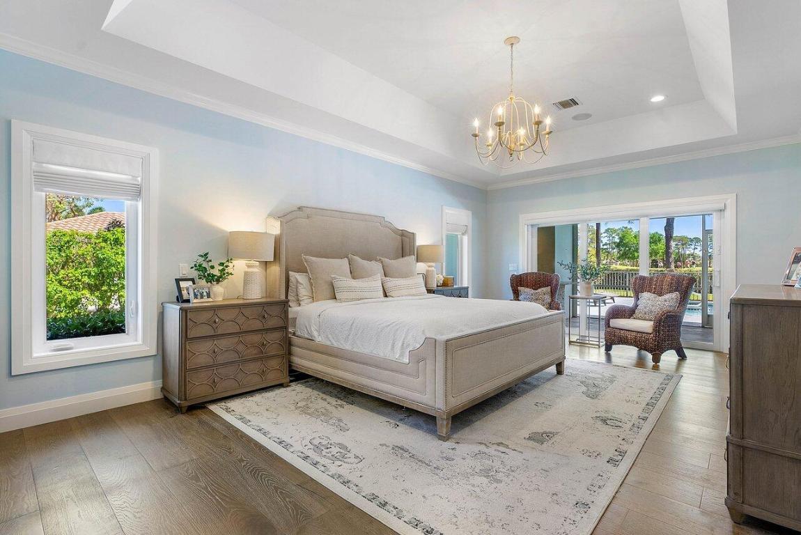 570 N Country Club Drive, Atlantis