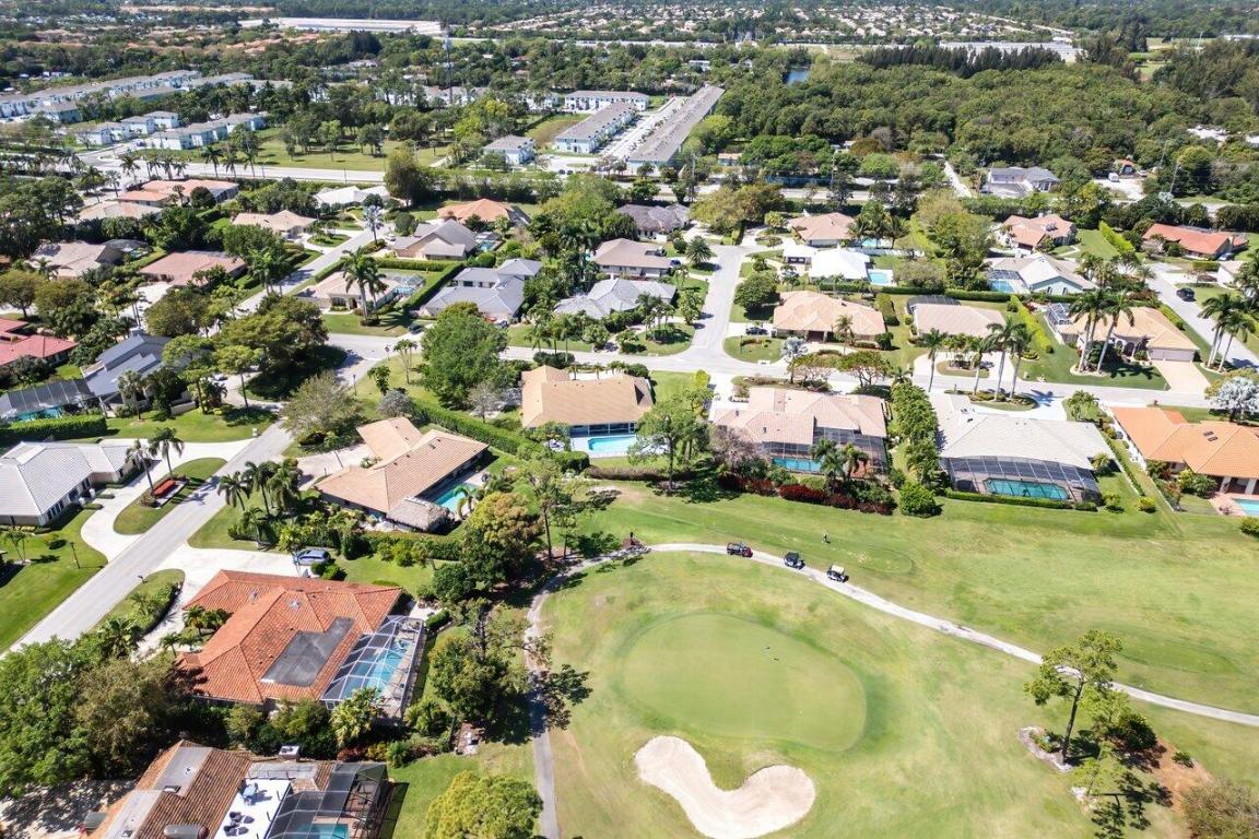 570 N Country Club Drive, Atlantis