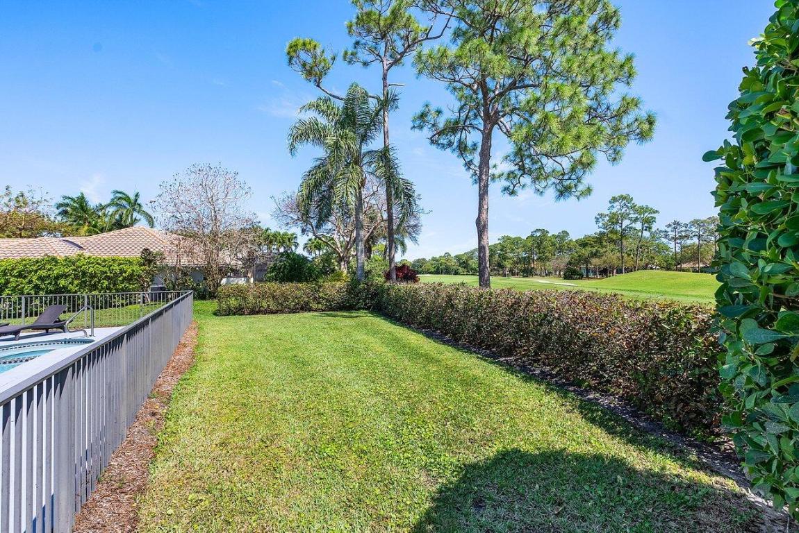 570 N Country Club Drive, Atlantis