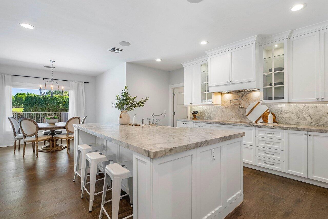 570 N Country Club Drive, Atlantis