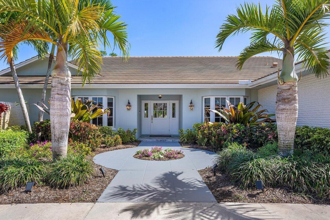 570 N Country Club Drive, Atlantis