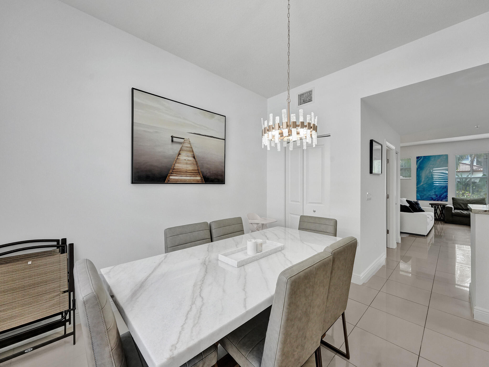 2690 N Federal Highway N 62