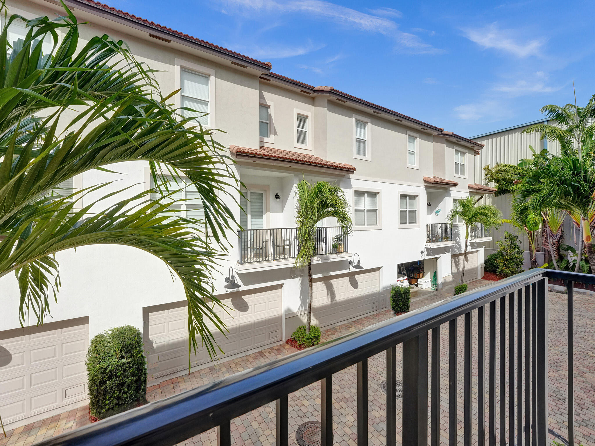 2690 N Federal Highway N 62