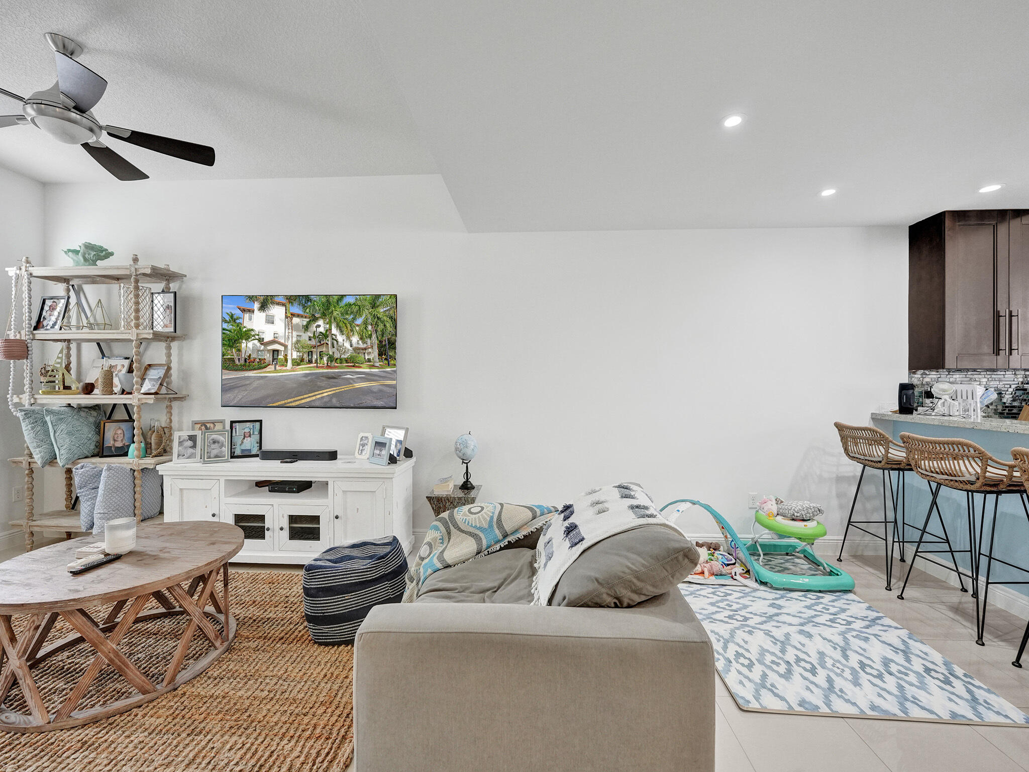 2690 N Federal Highway N 62