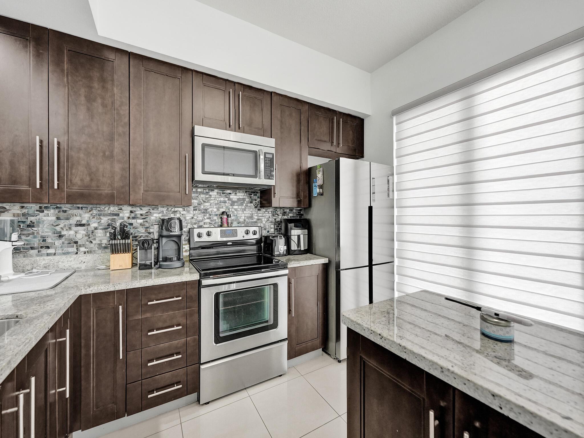 2690 N Federal Highway N 62