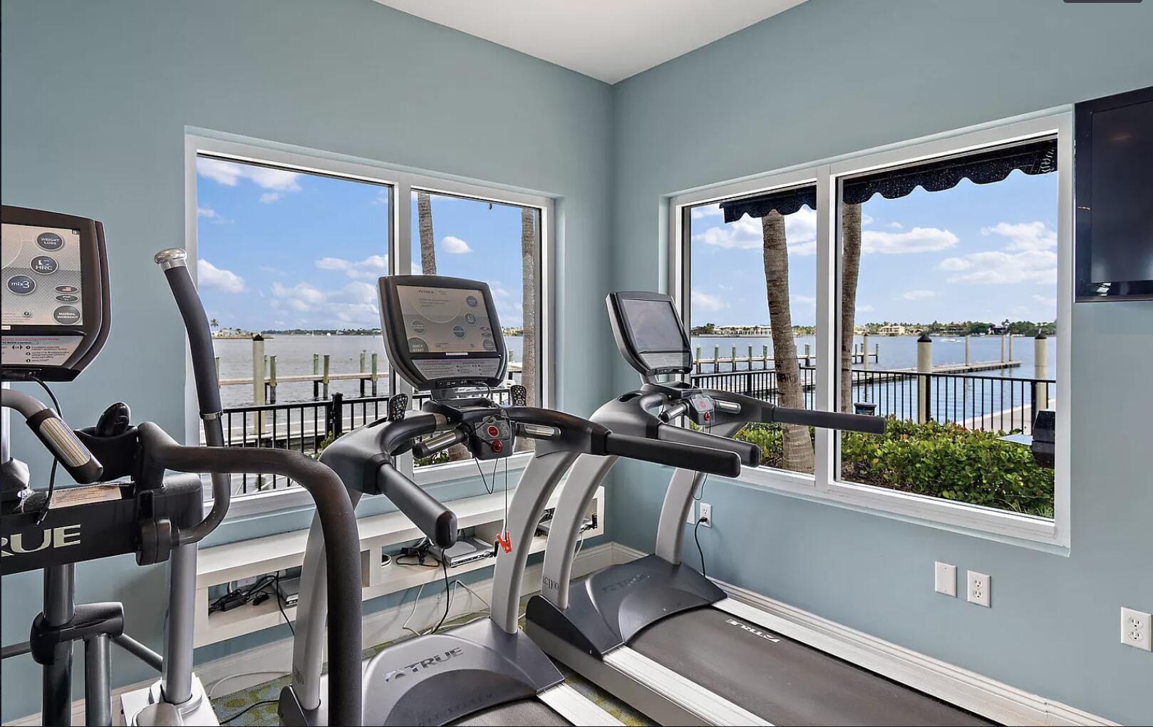 2690 N Federal Highway N 62