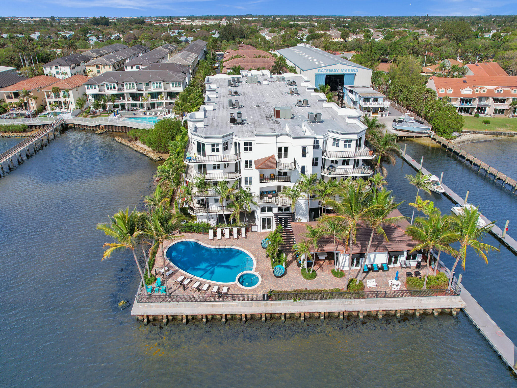 2690 N Federal Highway N 62